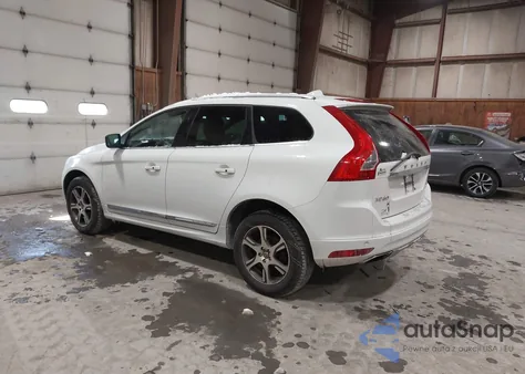 2015 Volvo Xc60 T6 z USA, uszkodzony, nr VIN YV4902RK2F2632760